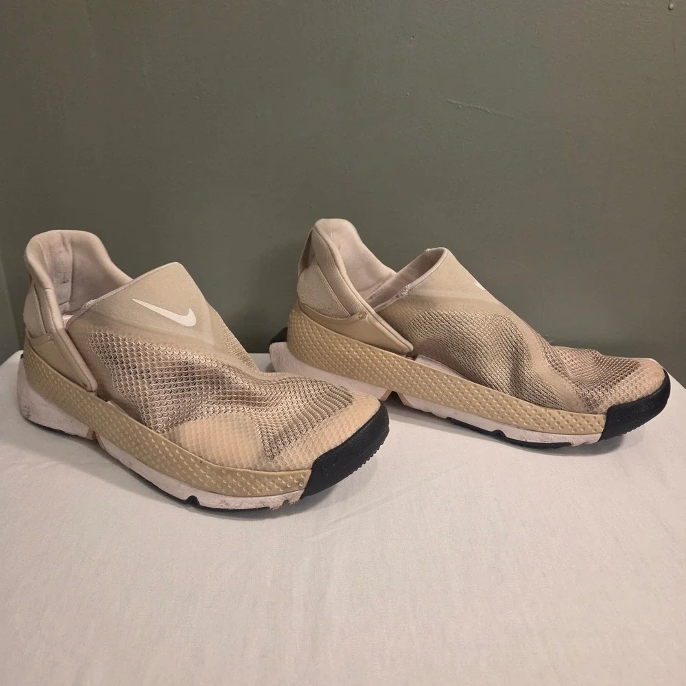 Nike Women's Go FlyEase Easy On/Off Sneakers, Size 8.5,‎ Light Tan Cream